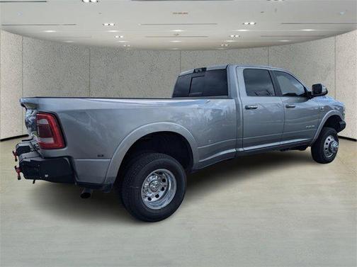 2022 RAM 3500 Laramie Crew Cab 4x4 8' Box