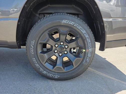 Granite Crystal Metallic Clearcoat 2026 RAM 1500 Big Horn/Lone Star