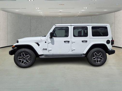 2026 Jeep Wrangler 4-Door Sahara 4x4