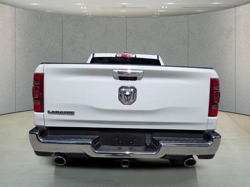 Bright White Clearcoat 2022 RAM 1500 Laramie