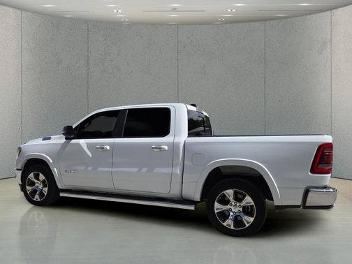 Bright White Clearcoat 2022 RAM 1500 Laramie