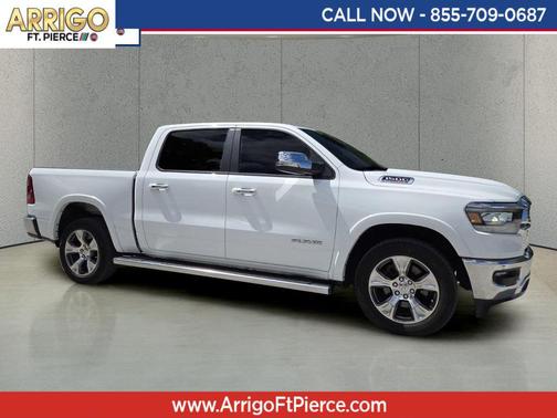 Bright White Clearcoat 2022 RAM 1500 Laramie