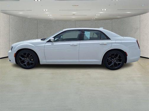 2022 Chrysler 300 S