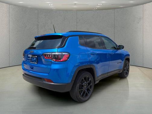 Hydro Blue Pearlcoat 2026 Jeep Compass Latitude