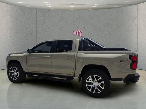Sand Dune Metallic 2024 Chevrolet Colorado Z71