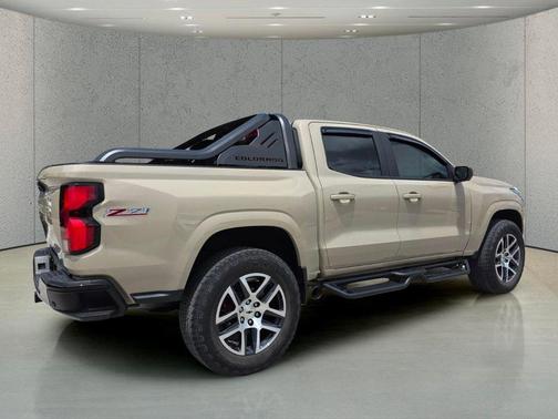Sand Dune Metallic 2024 Chevrolet Colorado Z71