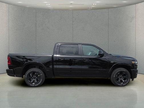 Diamond 2027 RAM 1500 Big Horn/Lone Star