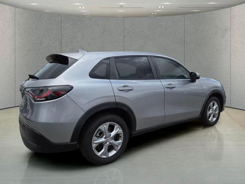 Lunar Silver Metallic 2023 Honda HR-V LX