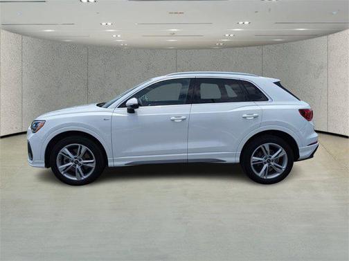 2021 Audi Q3 45 S line Premium