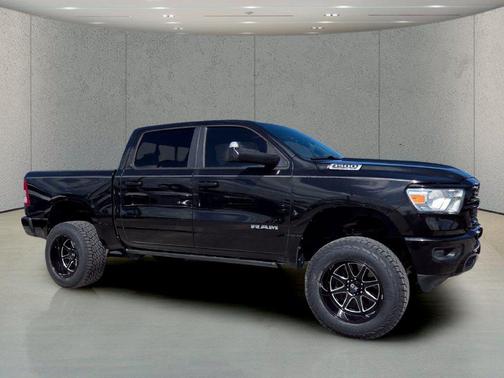 Diamond Black Crystal Pearlcoat 2020 RAM 1500 Big Horn/Lone Star