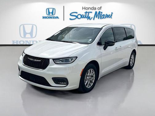 Bright White Clearcoat 2025 Chrysler Pacifica L