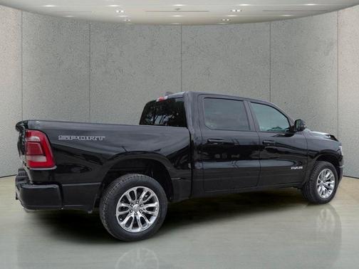 Diamond Black Crystal Pearlcoat 2023 RAM 1500 Laramie