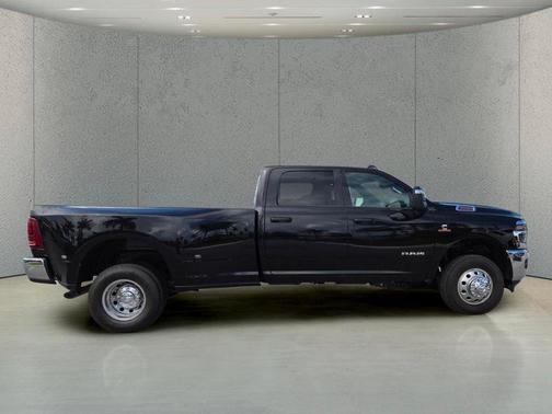 Diamond 2026 RAM 3500 Big Horn Crew Cab 4x4 8' Box