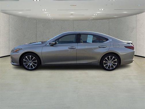 2021 Lexus ES 300h Base