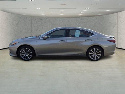 2021 Lexus ES 300h Base