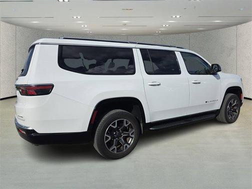 2023 Jeep Wagoneer L Series III 4x4