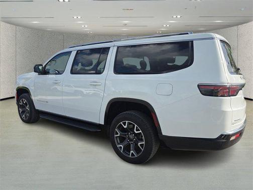 2023 Jeep Wagoneer L Series III 4x4