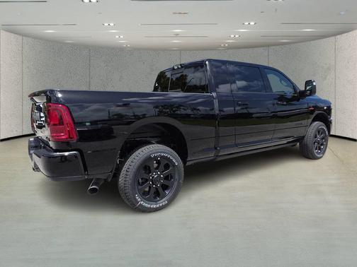 Diamond 2026 RAM 2500 Laramie Mega Cab 4x4 6'4' Box