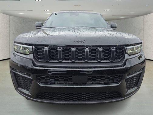 2026 Jeep Grand Cherokee Altitude