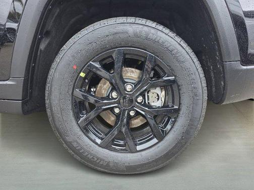 2026 Jeep Grand Cherokee Altitude