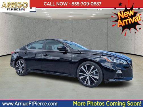 2022 Nissan Altima SR FWD