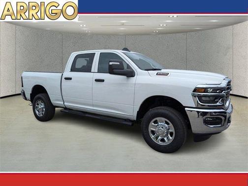 2025 RAM 2500 Tradesman Crew Cab 4x4 6'4' Box