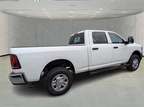 2025 RAM 2500 Tradesman Crew Cab 4x4 6'4' Box