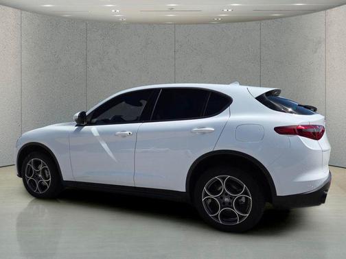 Alfa White 2023 Alfa Romeo Stelvio Sprint RWD