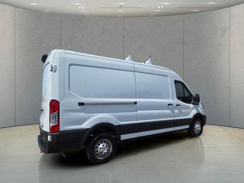 Oxford White 2023 Ford Transit-250 Base