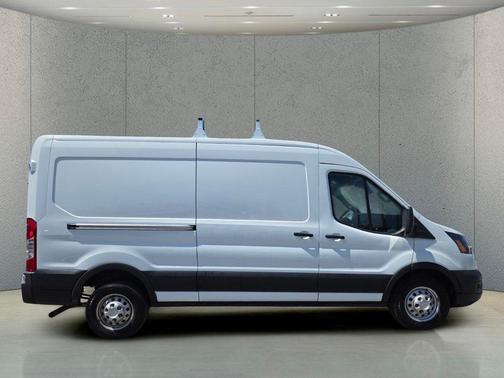 Oxford White 2023 Ford Transit-250 Base