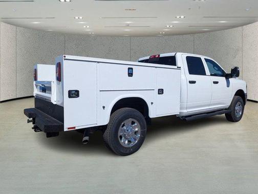 2025 RAM 2500 Tradesman Crew Cab 4x4 8' Box