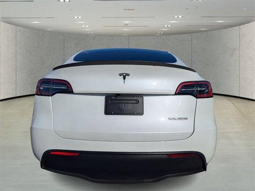 2024 Tesla Model Y Performance Dual Motor All-Wheel Drive