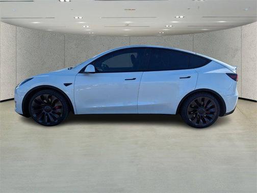 2024 Tesla Model Y Performance Dual Motor All-Wheel Drive