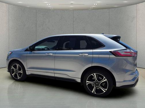 Iconic Silver Metallic 2020 Ford Edge ST