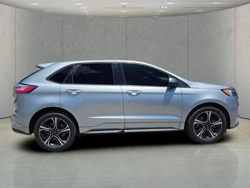 Iconic Silver Metallic 2020 Ford Edge ST