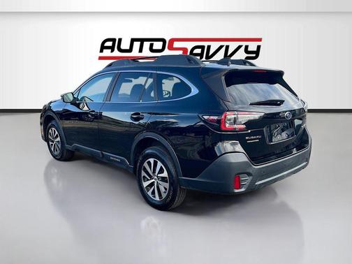 Crystal Black Silica 2021 Subaru Outback Premium