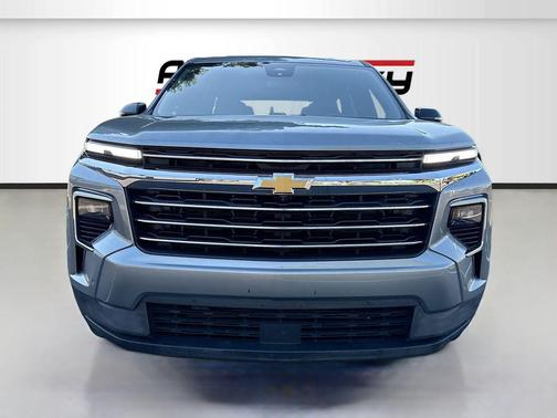 Sterling Gray Metallic 2025 Chevrolet Traverse LT
