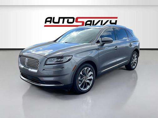 Asher Gray Metallic Clearcoat 2023 Lincoln Nautilus Reserve