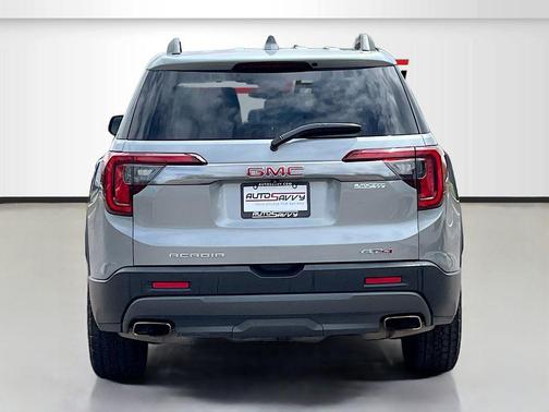 Sterling Metallic 2023 GMC Acadia AWD AT4
