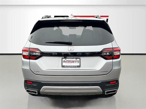 2024 Honda Pilot Touring 8-Passenger