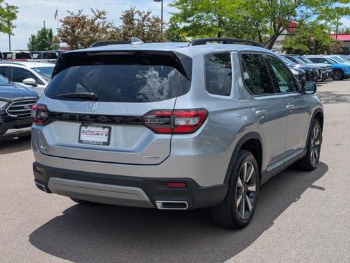 2024 Honda Pilot Touring 8-Passenger