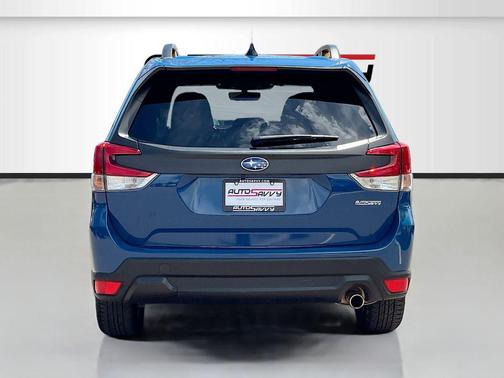 Geyser Blue 2024 Subaru Forester Wilderness