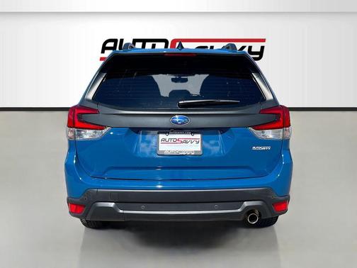 Geyser Blue 2024 Subaru Forester Wilderness