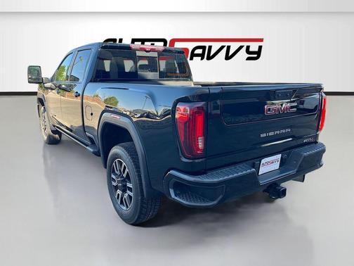 Onyx Black 2021 GMC Sierra 2500 AT4