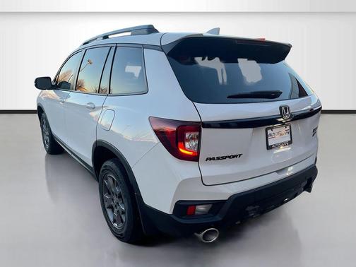Platinum White Pearl 2024 Honda Passport AWD TrailSport