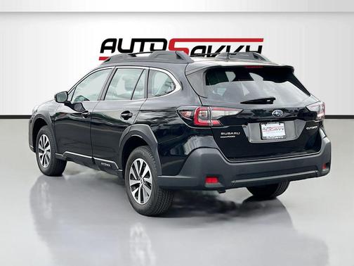 Crystal Black Silica 2023 Subaru Outback Base