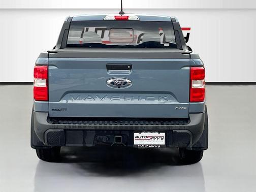 Azure Gray Metallic Tri-Coat 2024 Ford Maverick Lariat