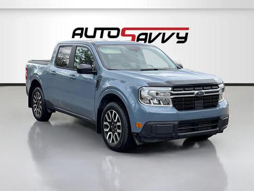 Azure Gray Metallic Tri-Coat 2024 Ford Maverick Lariat