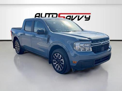 Azure Gray Metallic Tri-Coat 2024 Ford Maverick Lariat