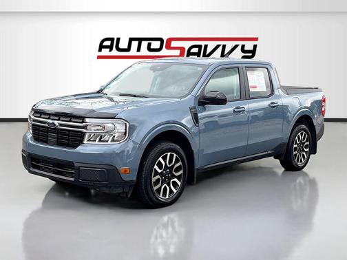 Azure Gray Metallic Tri-Coat 2024 Ford Maverick Lariat